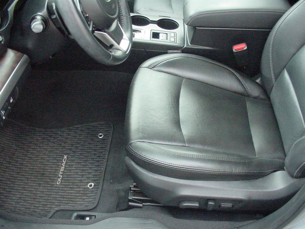 Used 2018 Subaru Outback 2.5i Limited image 12