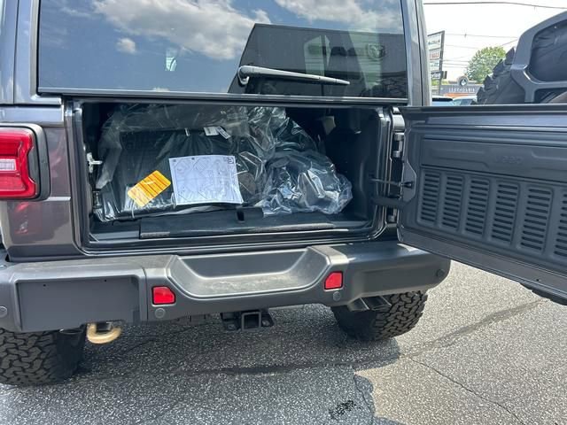 New 2025 Jeep Wrangler Unlimited Rubicon 392 image 26