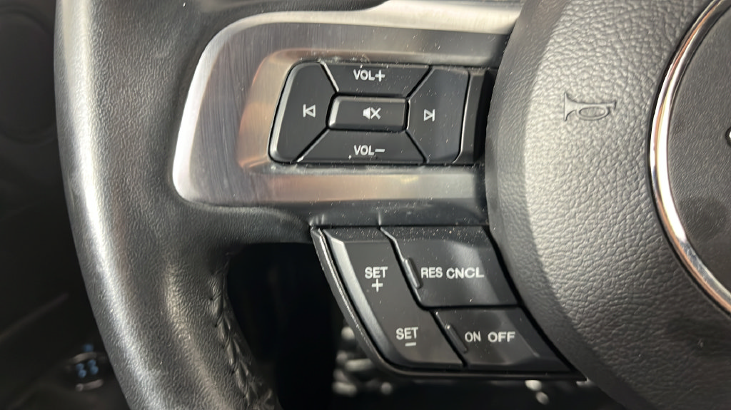 Used 2018 Ford Mustang Premium RWD image 22
