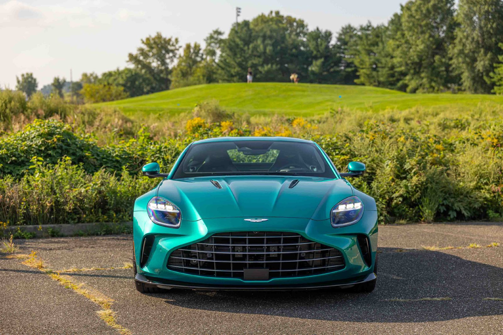 New 2026 Aston Martin V8 Vantage S RWD image 2