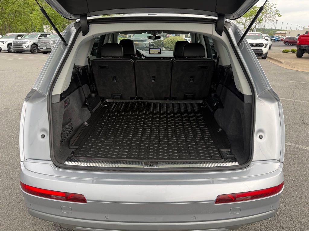 Used 2018 Audi Q7 3.0T Prestige w/ Prestige Package AWD/4WD image 7