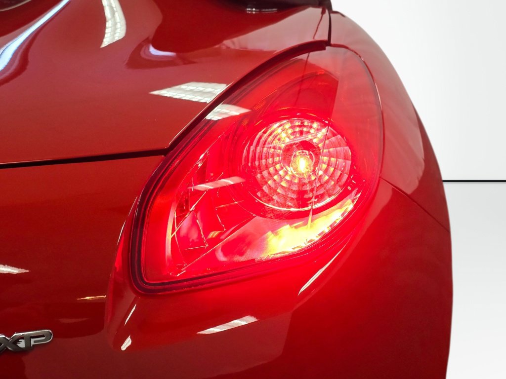 Used 2009 Pontiac Solstice GXP w/ Club Sport Package RWD image 66