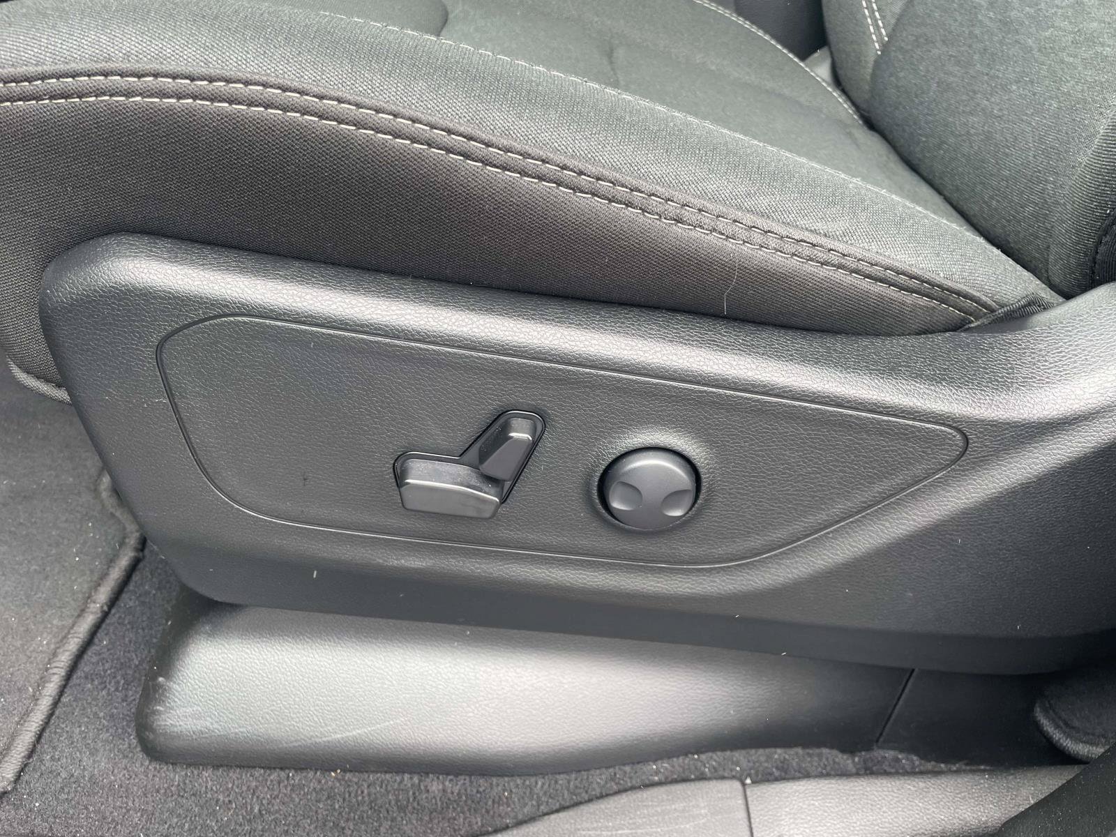 Used 2025 RAM 1500 Big Horn AWD/4WD image 24