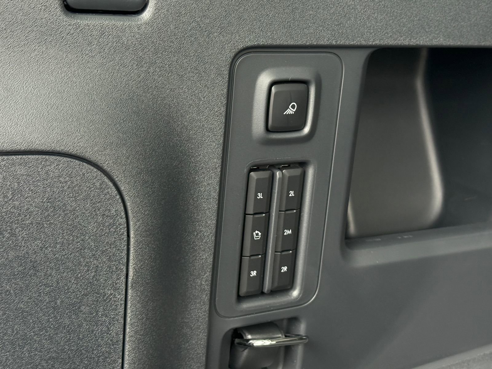 New 2026 Lincoln Navigator L Reserve AWD/4WD image 16