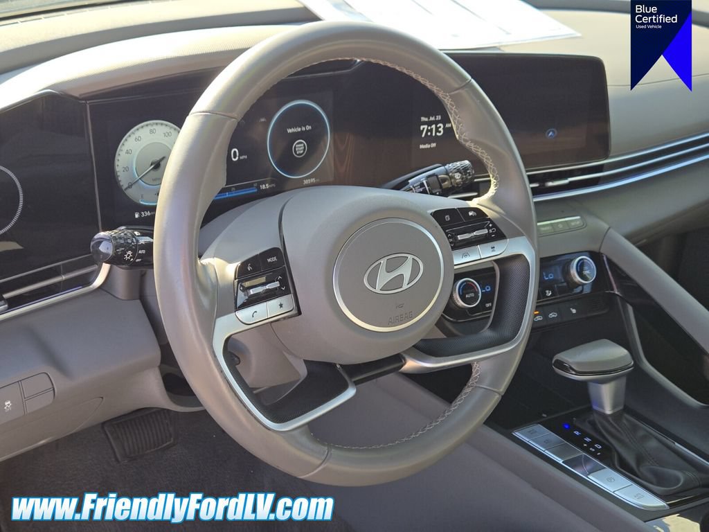 Used 2025 Hyundai Elantra SEL FWD image 22