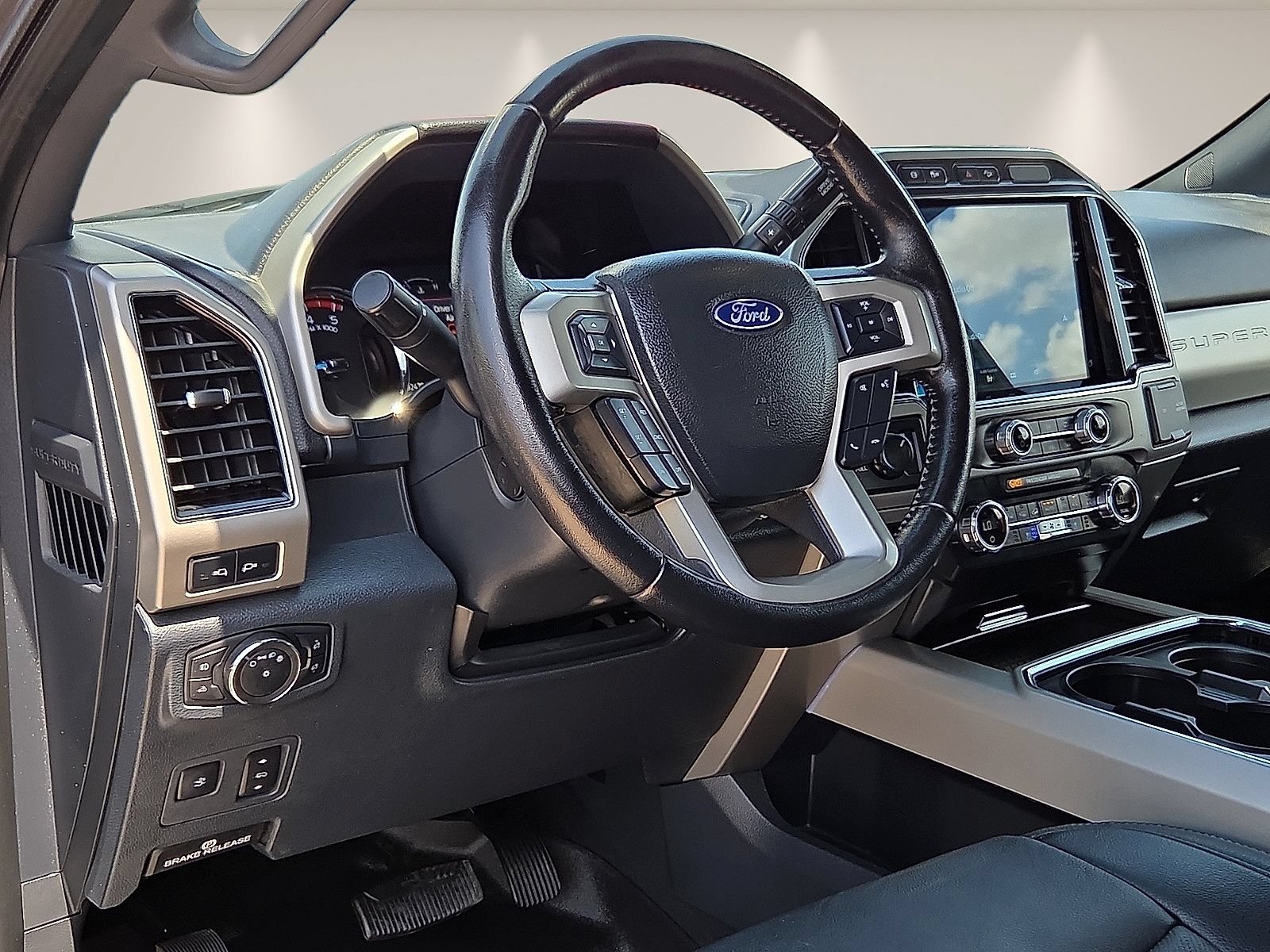 Used 2022 Ford F250 Lariat w/ Lariat Ultimate Package AWD/4WD image 15