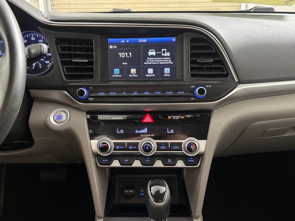 Used 2020 Hyundai Elantra Value Edition FWD image 17
