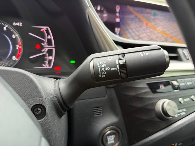 Certified 2021 Lexus ES 250 w/ Premium Package image 18