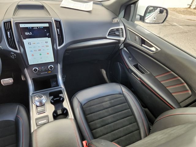 Certified 2024 Ford Edge ST-Line w/ Class II Trailer Tow Package image 15