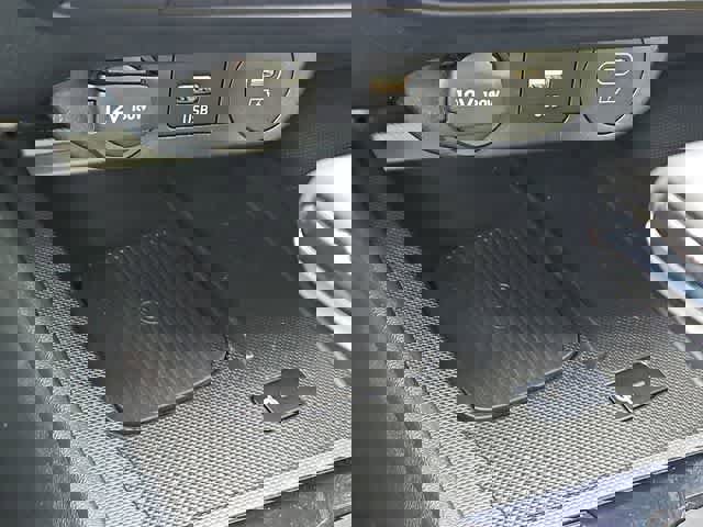 Certified 2025 Hyundai Elantra Sport w/ Cargo Package image 28