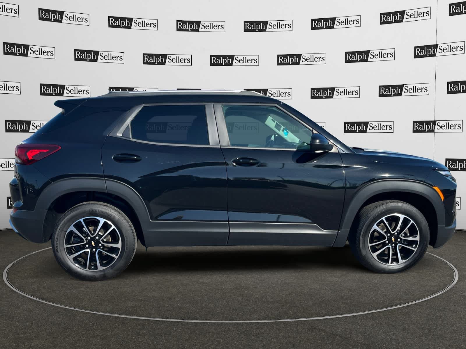 Used 2025 Chevrolet TrailBlazer LT AWD/4WD image 6