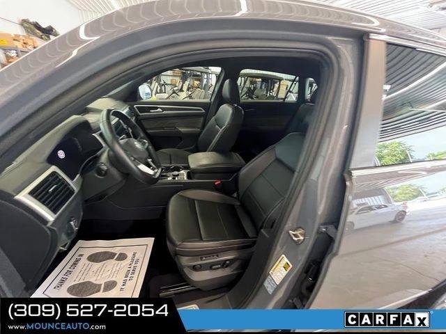 Used 2021 Volkswagen Atlas Cross Sport SEL R-Line w/ Luggage Net & Mats Package image 17