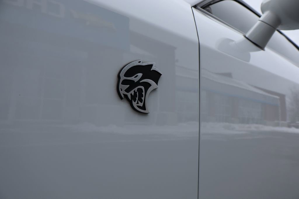 Used 2016 Dodge Challenger SRT Hellcat image 9