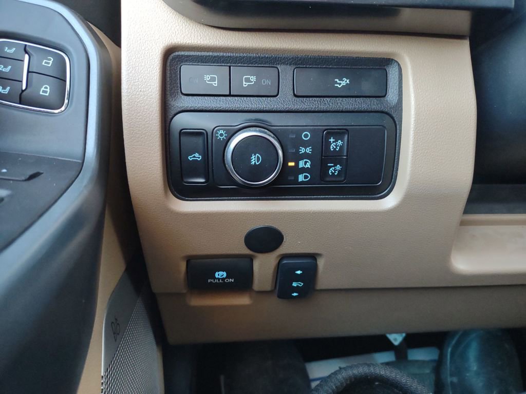 Used 2024 Ford F350 Lariat image 36