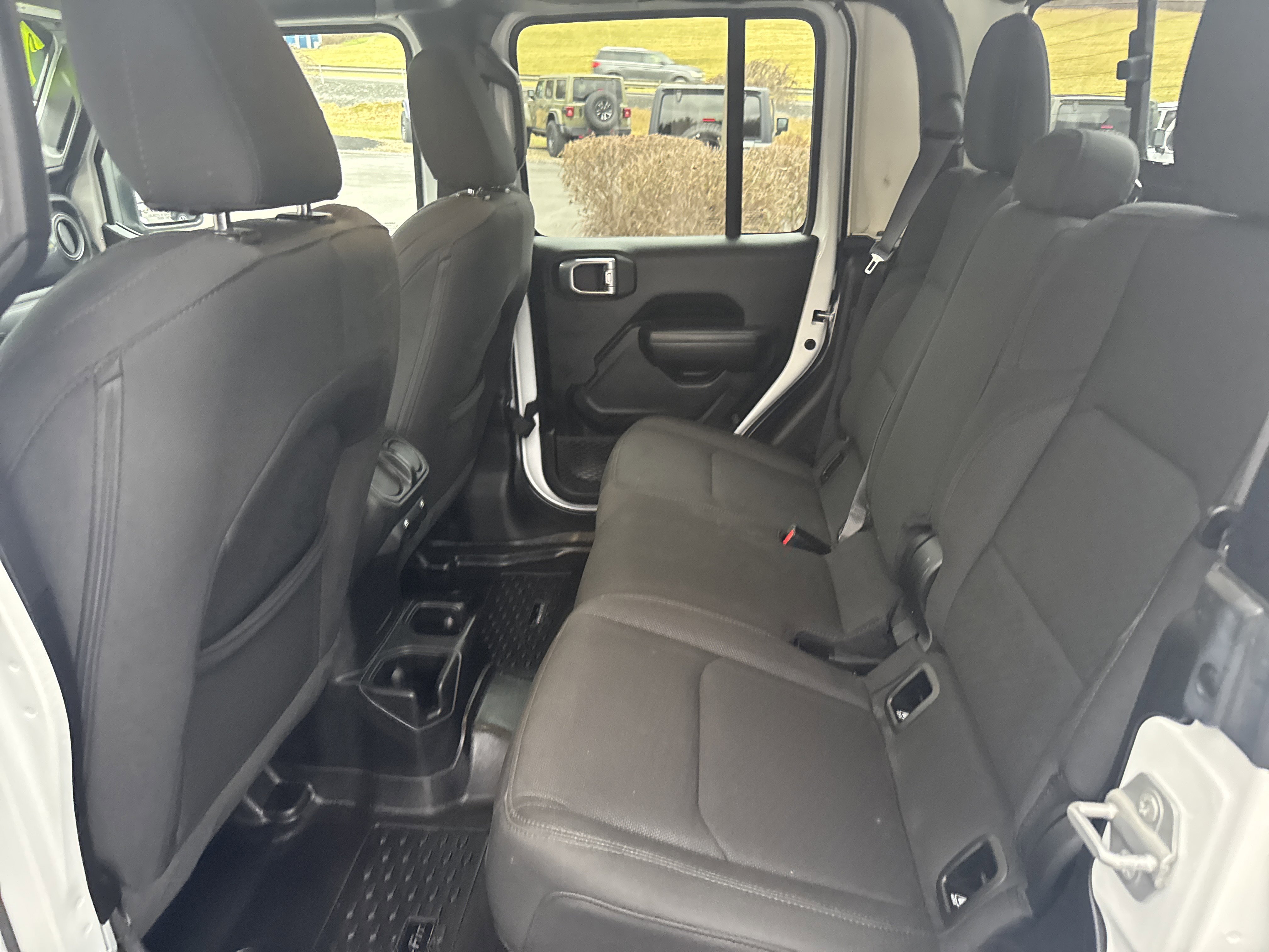 Used 2022 Jeep Gladiator Sport image 13