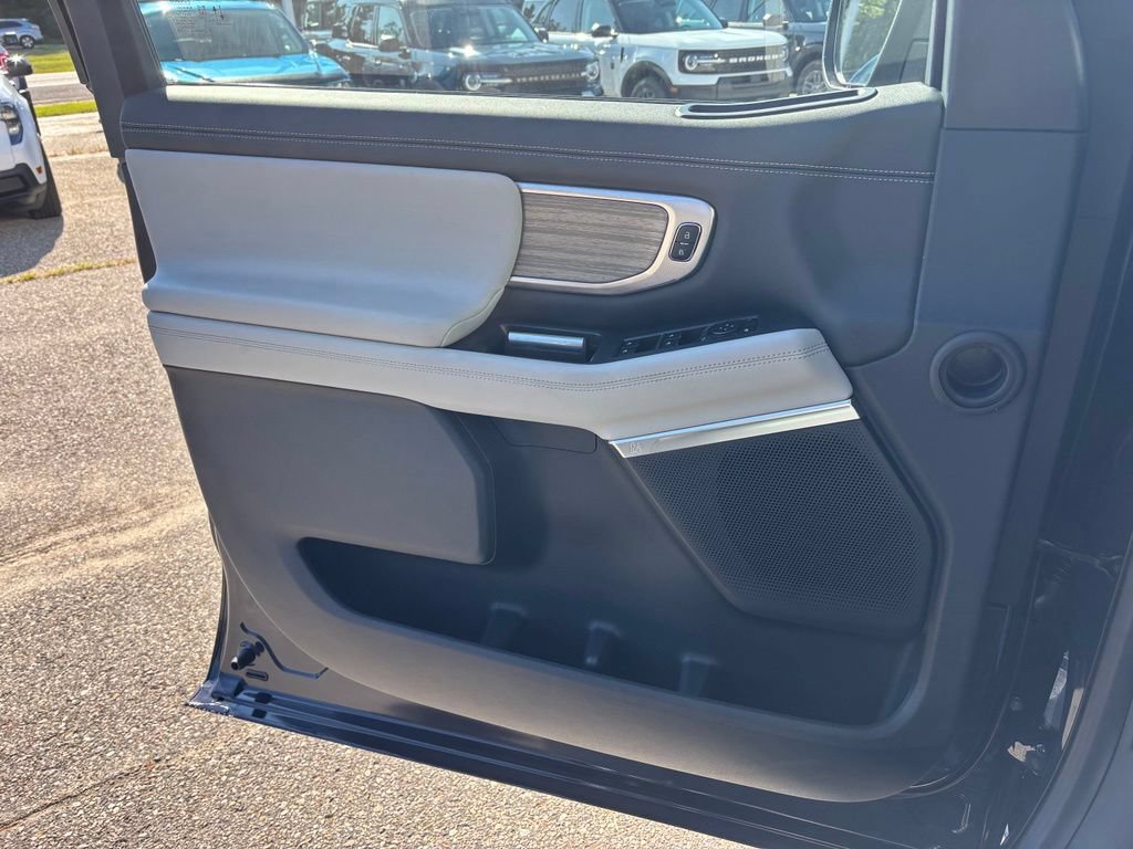 New 2027 Ford Expedition Max Platinum AWD/4WD image 23