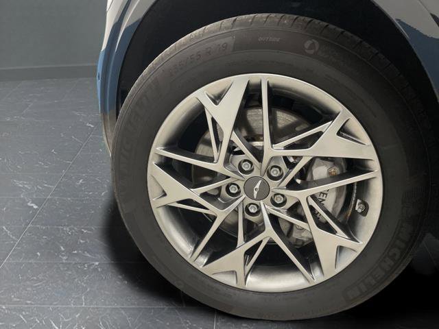 Used 2023 Genesis GV70 2.5T Advanced w/ Advanced Package image 39