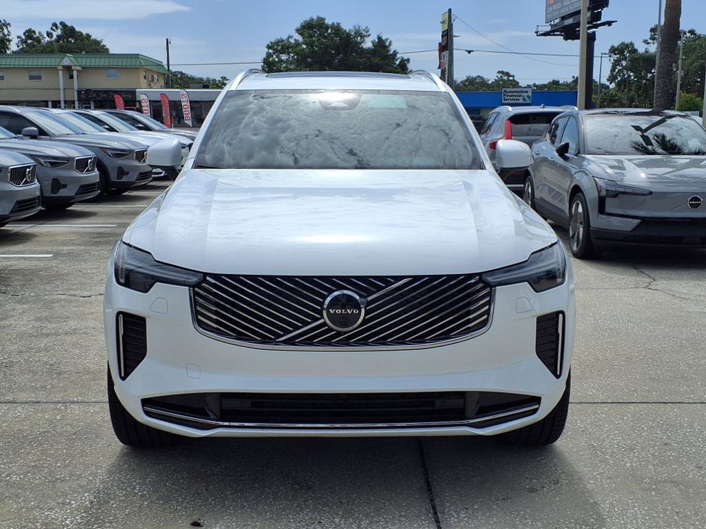 New 2026 Volvo XC90 B5 Plus w/ Protection Package Premier image 2