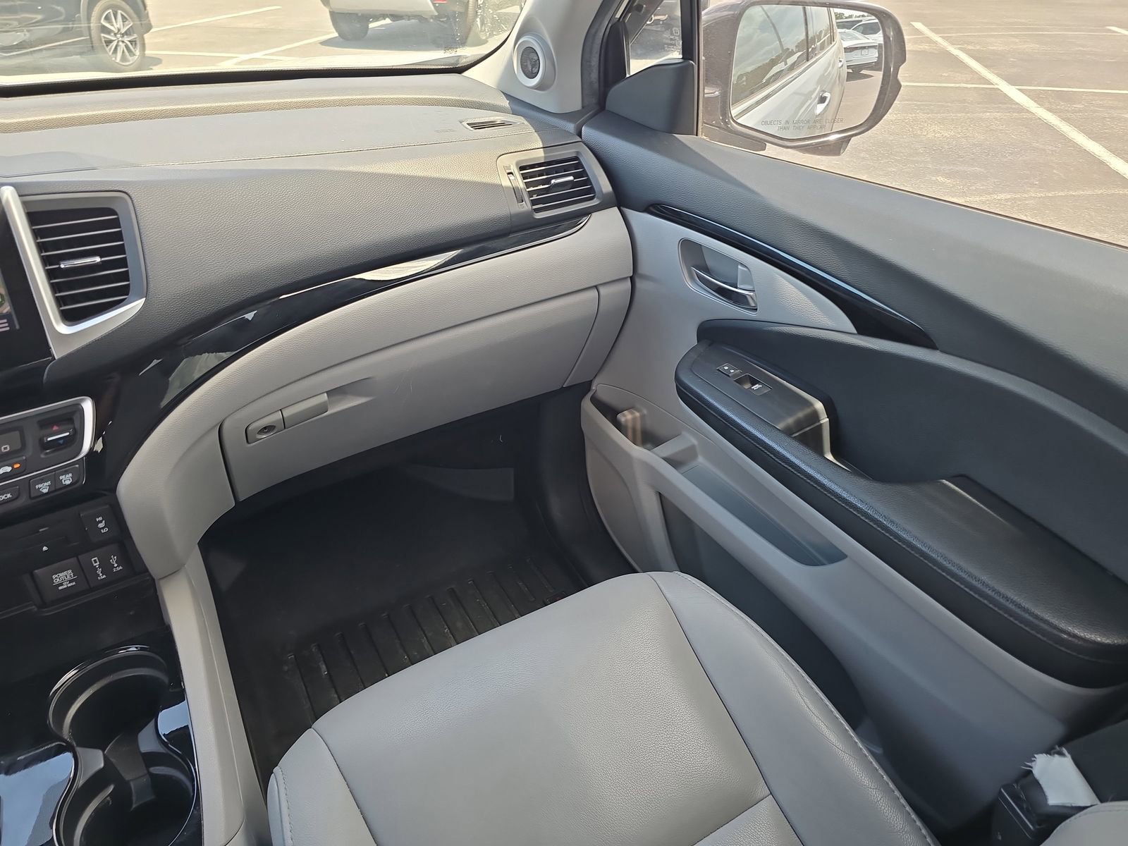 Used 2018 Honda Pilot Touring image 12