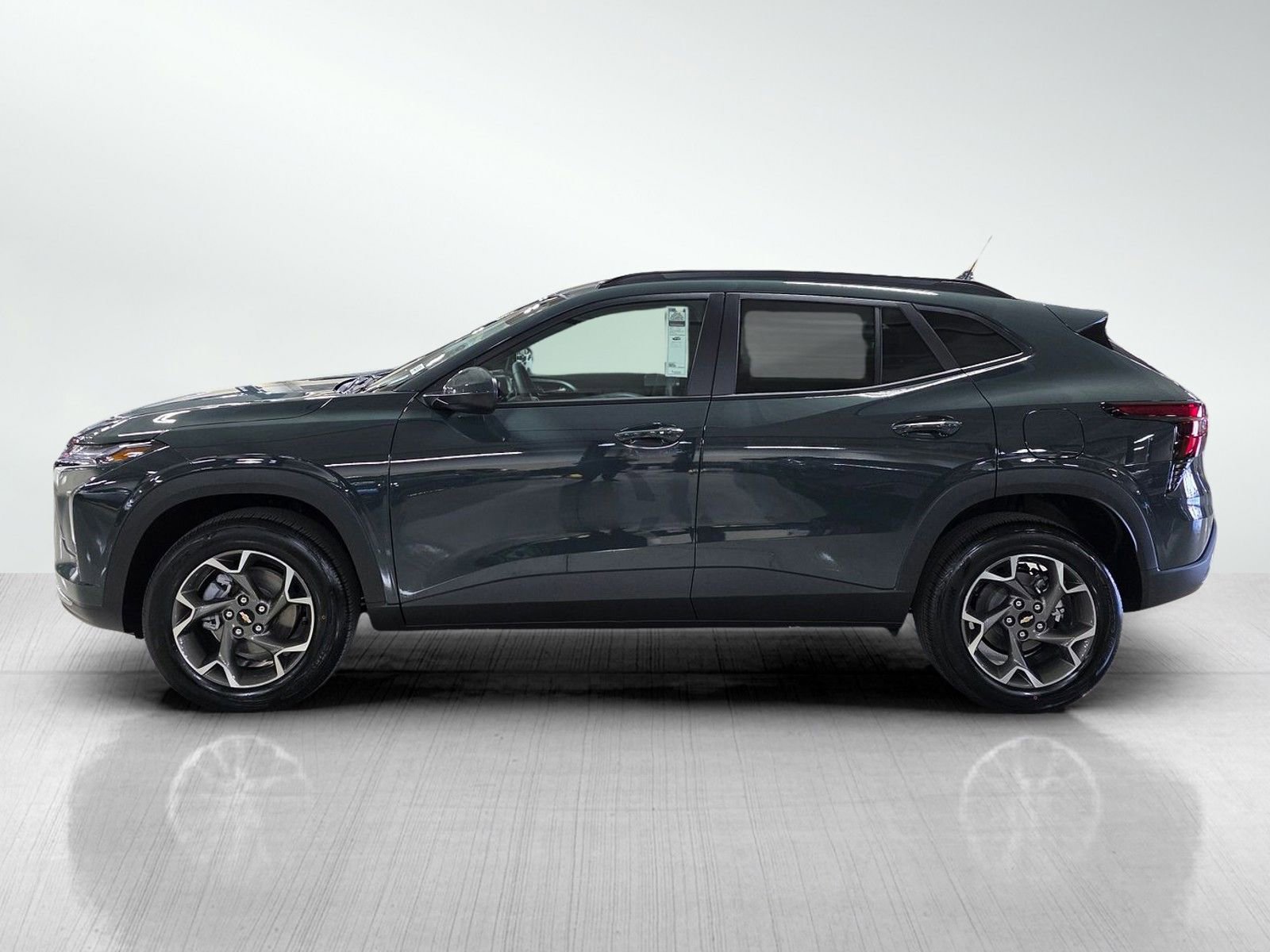 New 2026 Chevrolet Trax LT w/ Driver Confidence Package FWD image 4