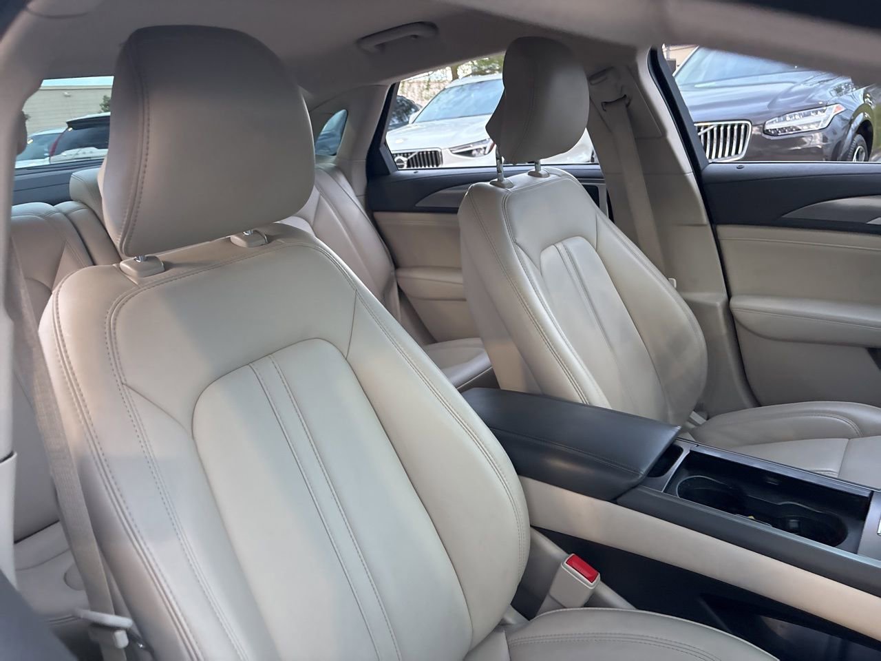 Used 2019 Lincoln MKZ Premiere image 12