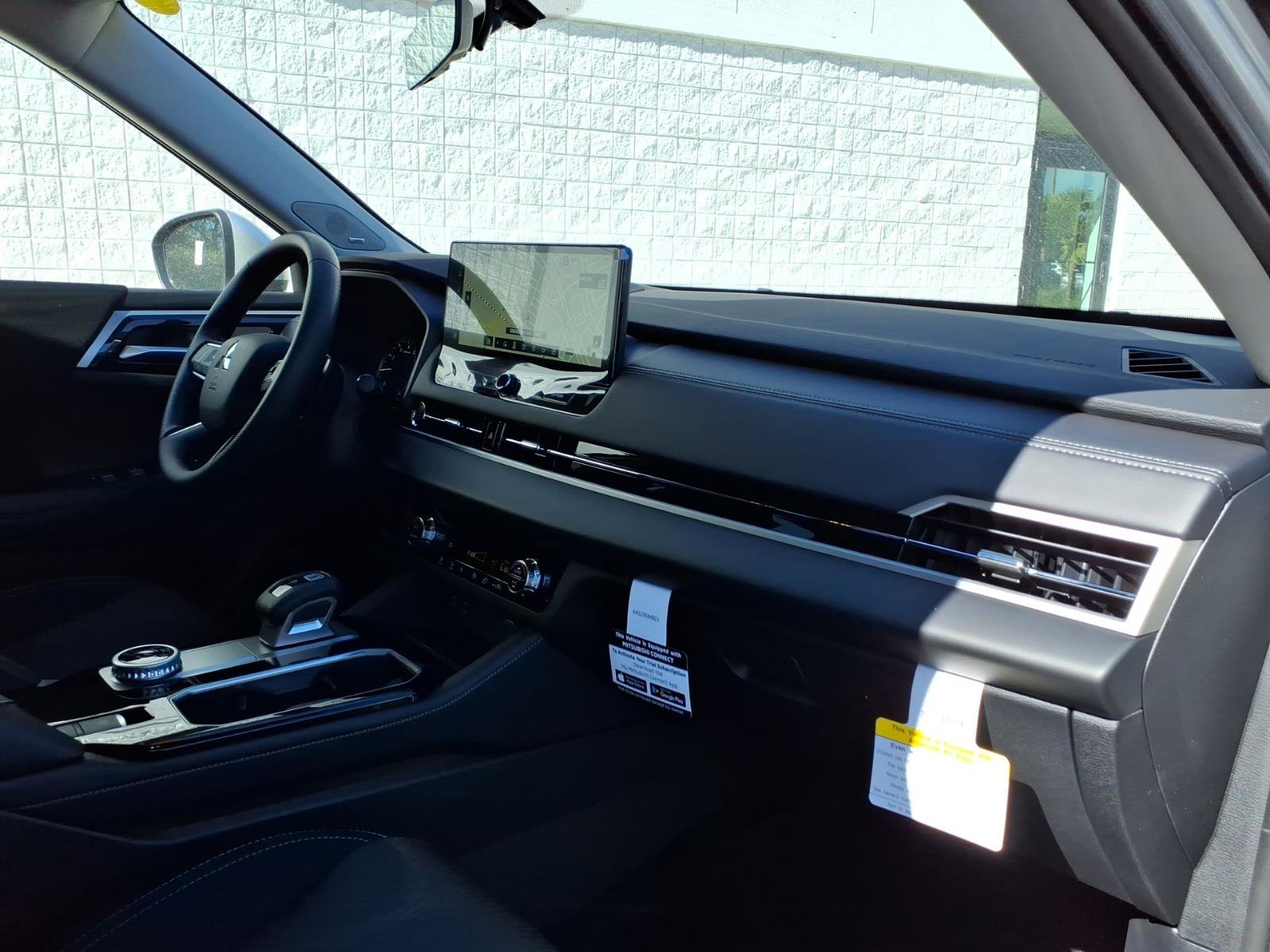 New 2026 Mitsubishi Outlander ES FWD image 16