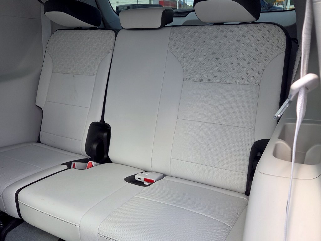 Certified 2025 GMC Acadia Denali w/ Super Cruise Package FWD image 5