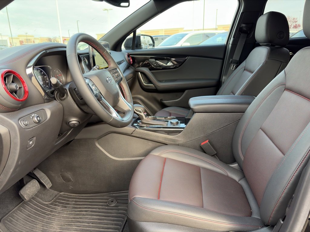 Used 2025 Chevrolet Blazer RS w/ Enhanced Convenience Package image 14