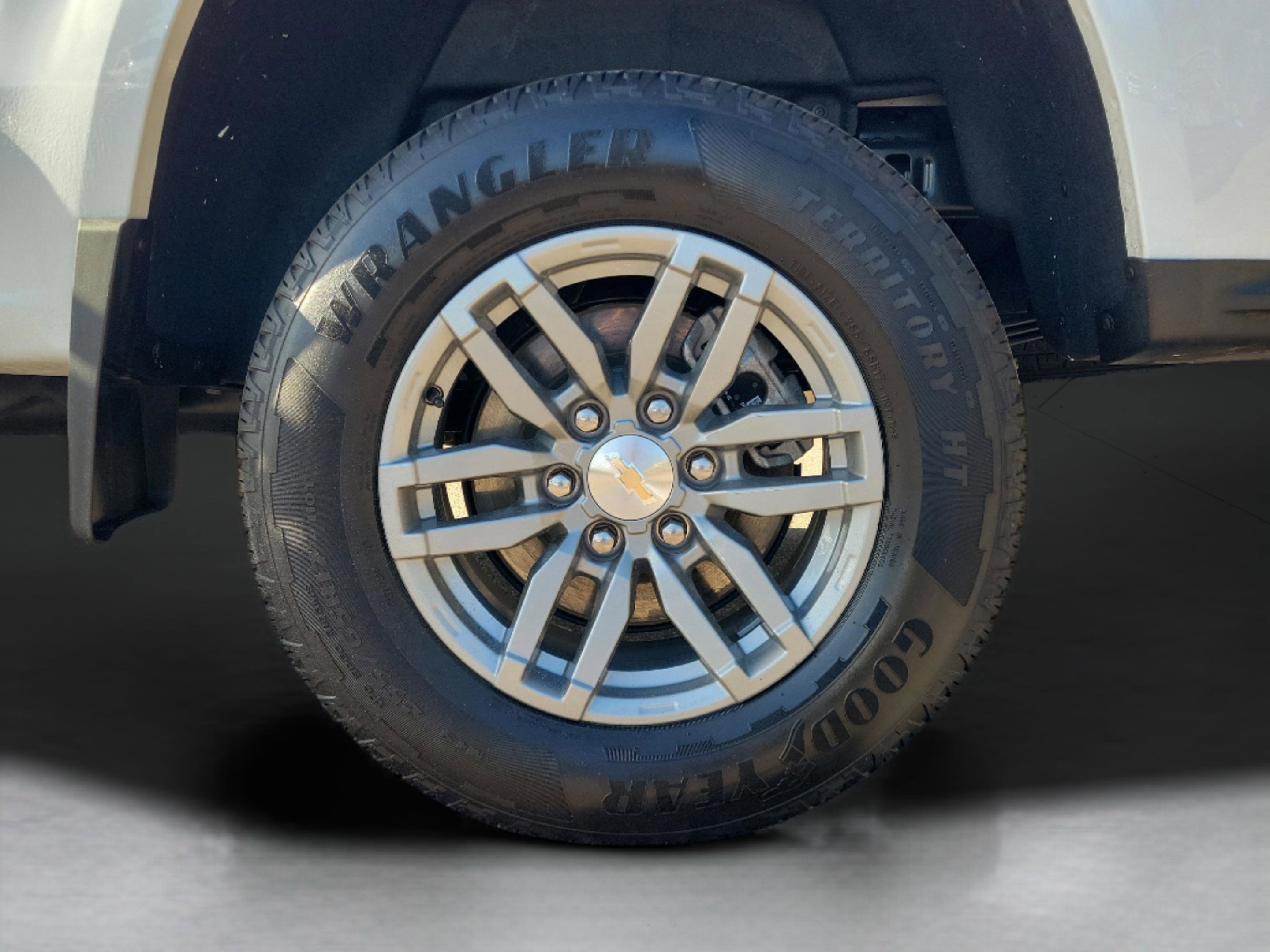 Used 2024 Chevrolet Colorado LT w/ LT Convenience Package image 6