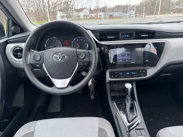 Used 2018 Toyota Corolla LE w/ LE Premium Package w/Moonroof image 20