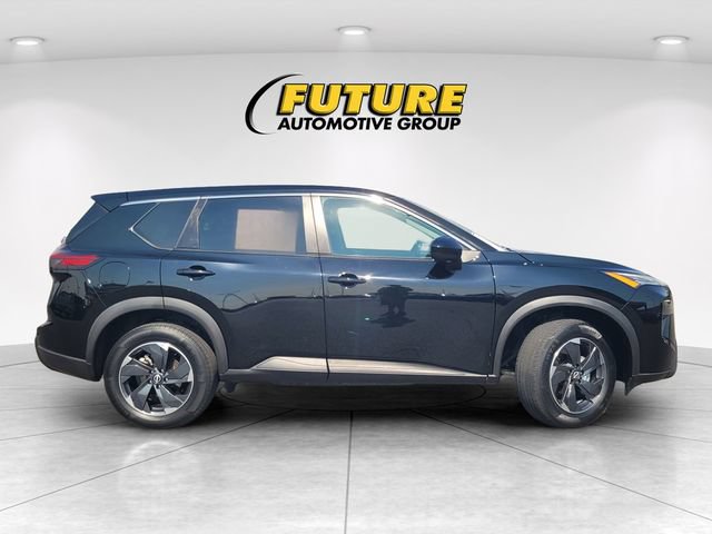 Certified 2024 Nissan Rogue SV AWD/4WD image 3