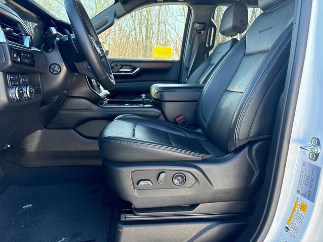 Used 2025 GMC Yukon Denali image 36