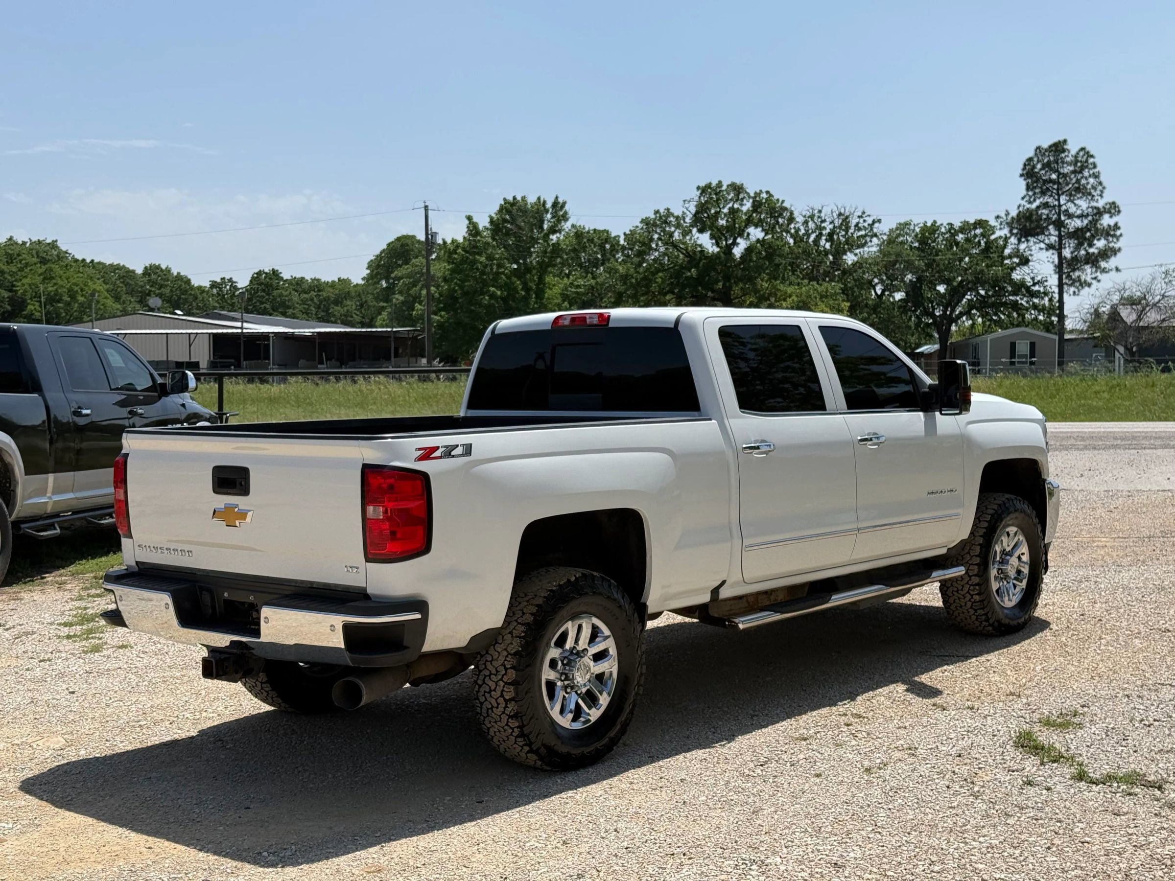 Used 2019 Chevrolet Silverado 2500 LTZ w/ Duramax Plus Package AWD/4WD image 3