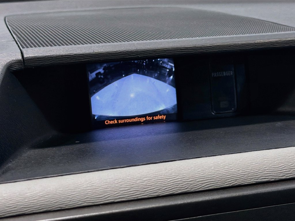 Used 2014 Toyota Sienna XLE FWD image 12