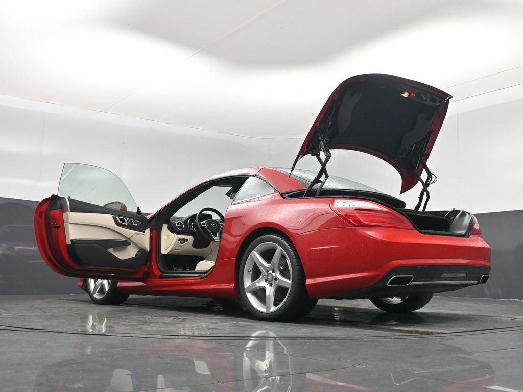 Used 2013 Mercedes-Benz SL 550 image 43