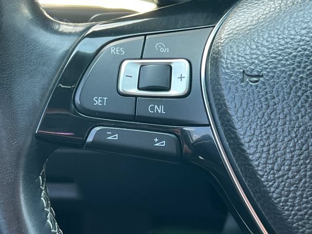 Used 2018 Volkswagen Passat 3.6 FWD image 19