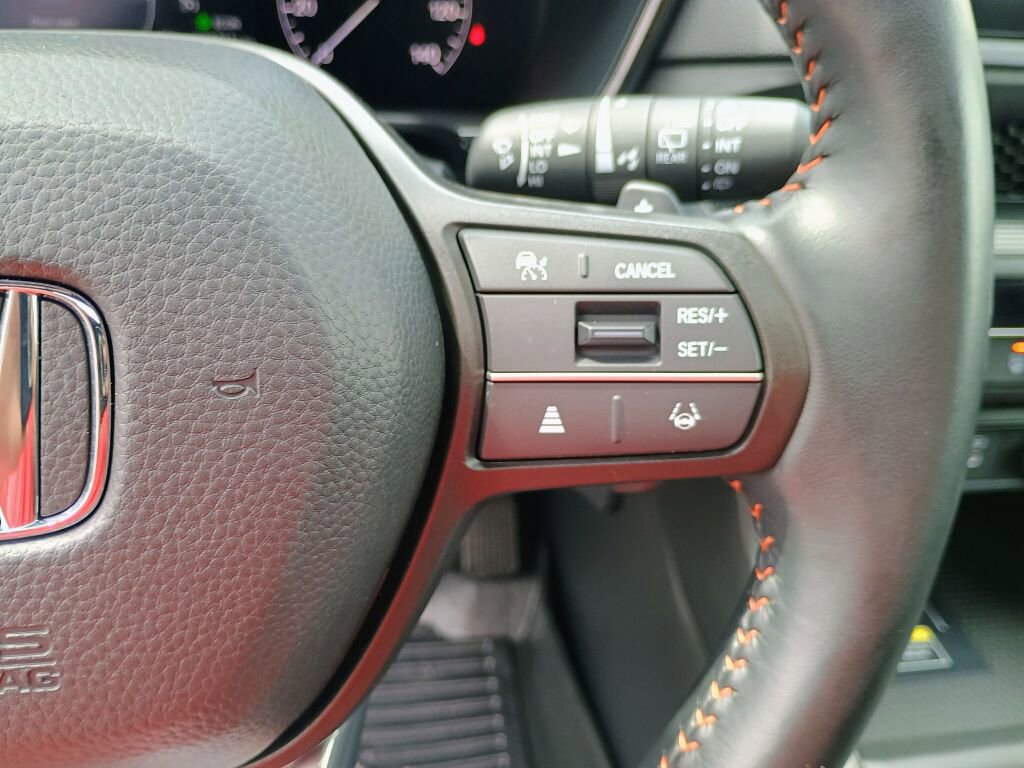 Used 2025 Honda CR-V Sport-L image 11