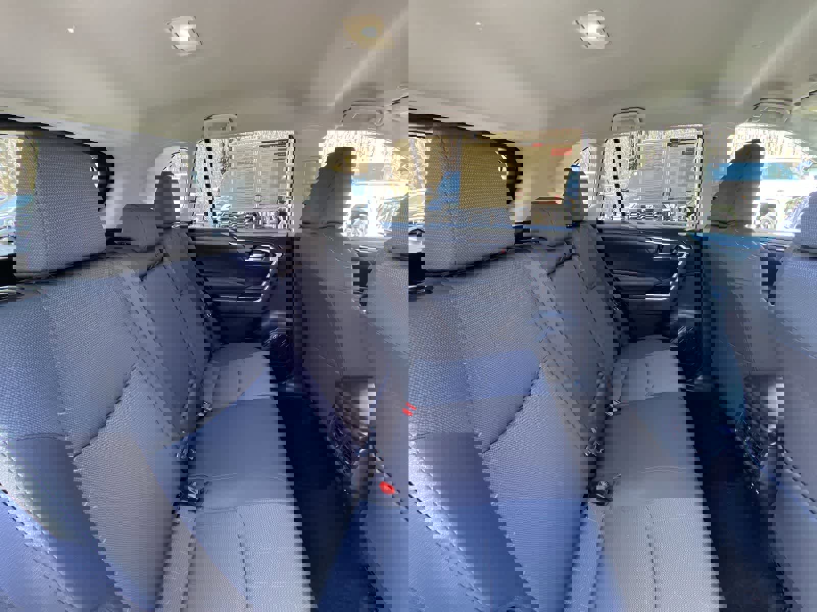 Used 2025 Toyota RAV4 XLE image 26