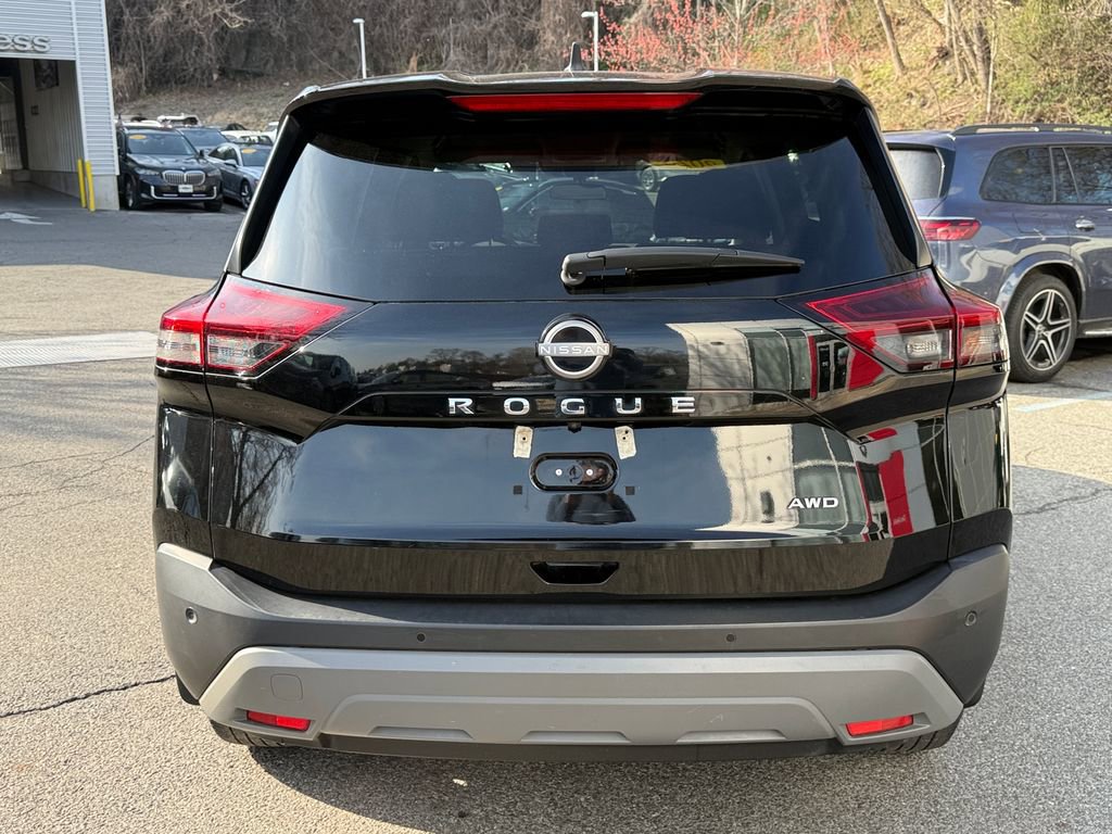 Used 2023 Nissan Rogue S AWD/4WD image 5