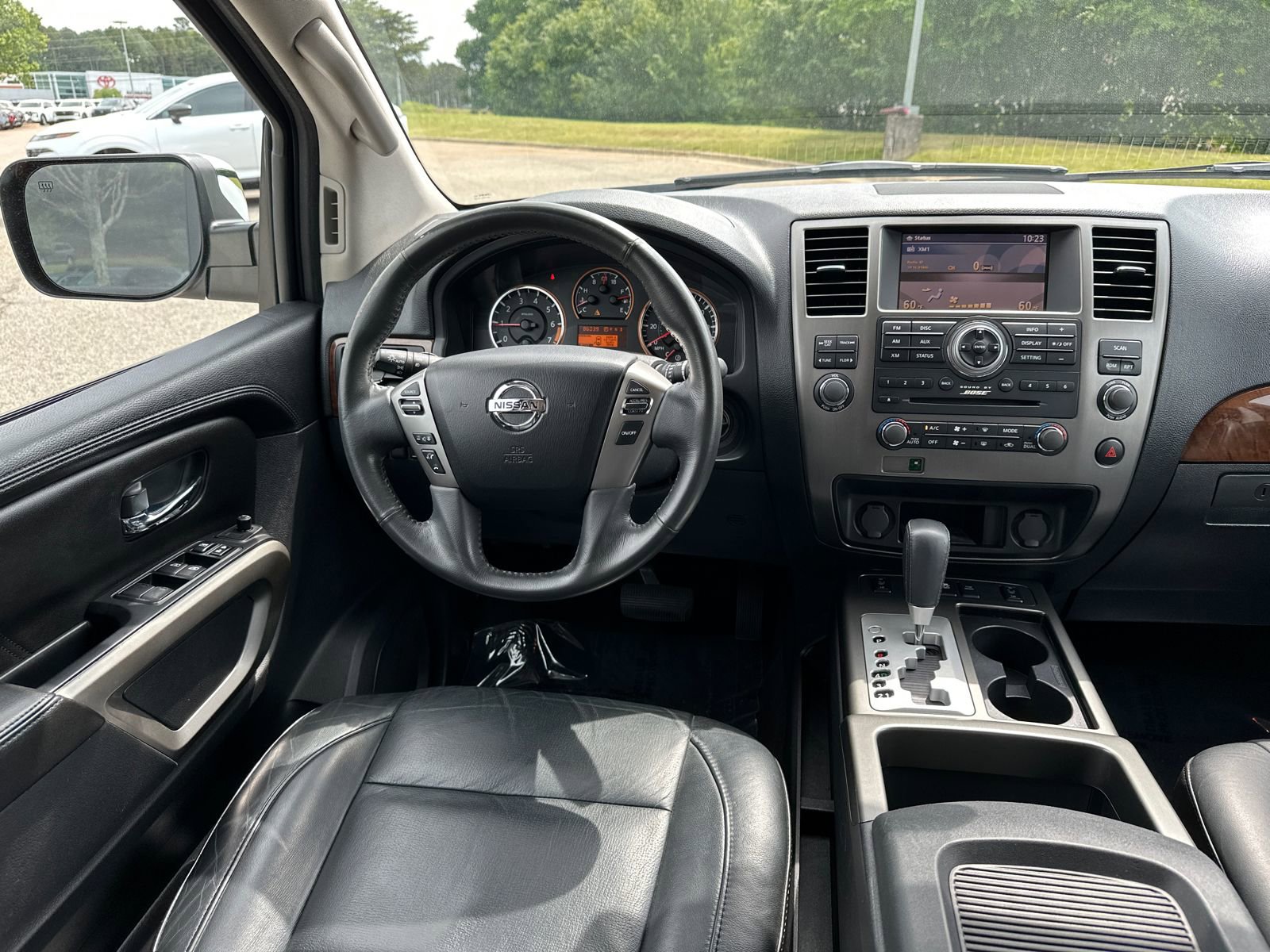 Used 2015 Nissan Armada SL w/ Moonroof Package RWD image 23