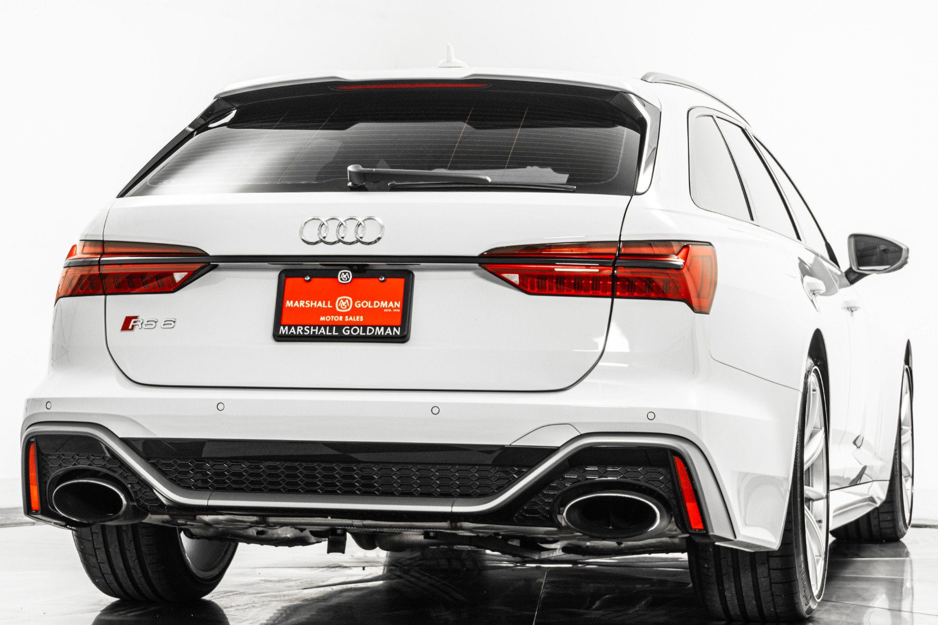 Used 2025 Audi RS 6 performance AWD/4WD image 9