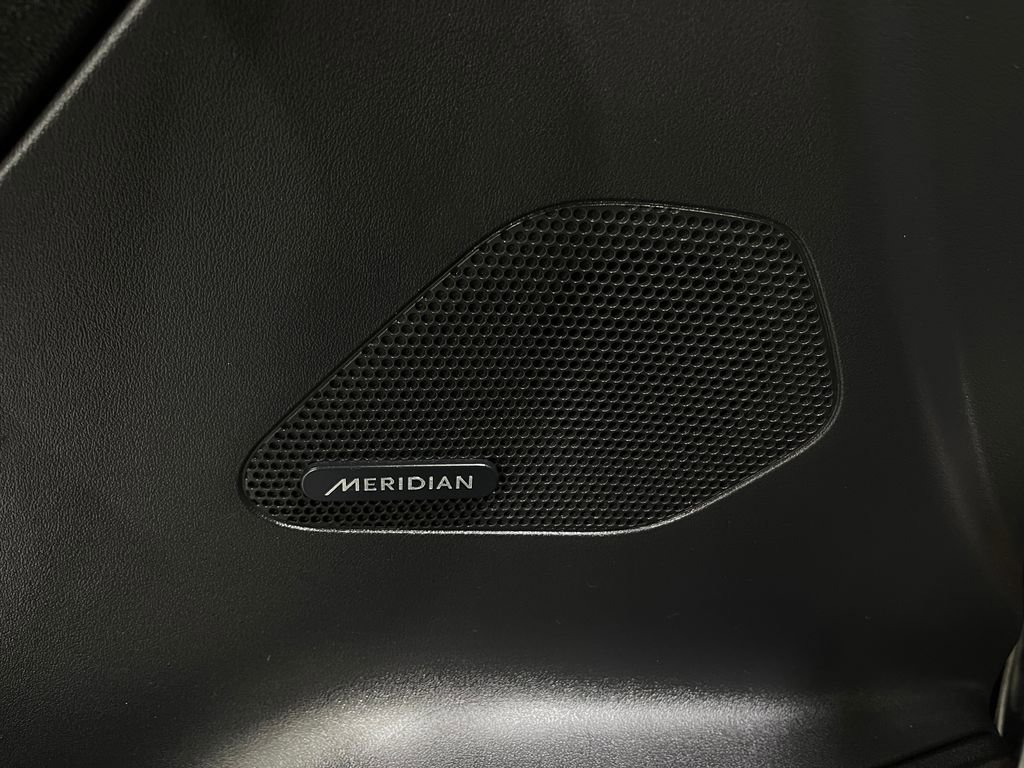 Used 2020 Jaguar F-PACE Prestige image 17