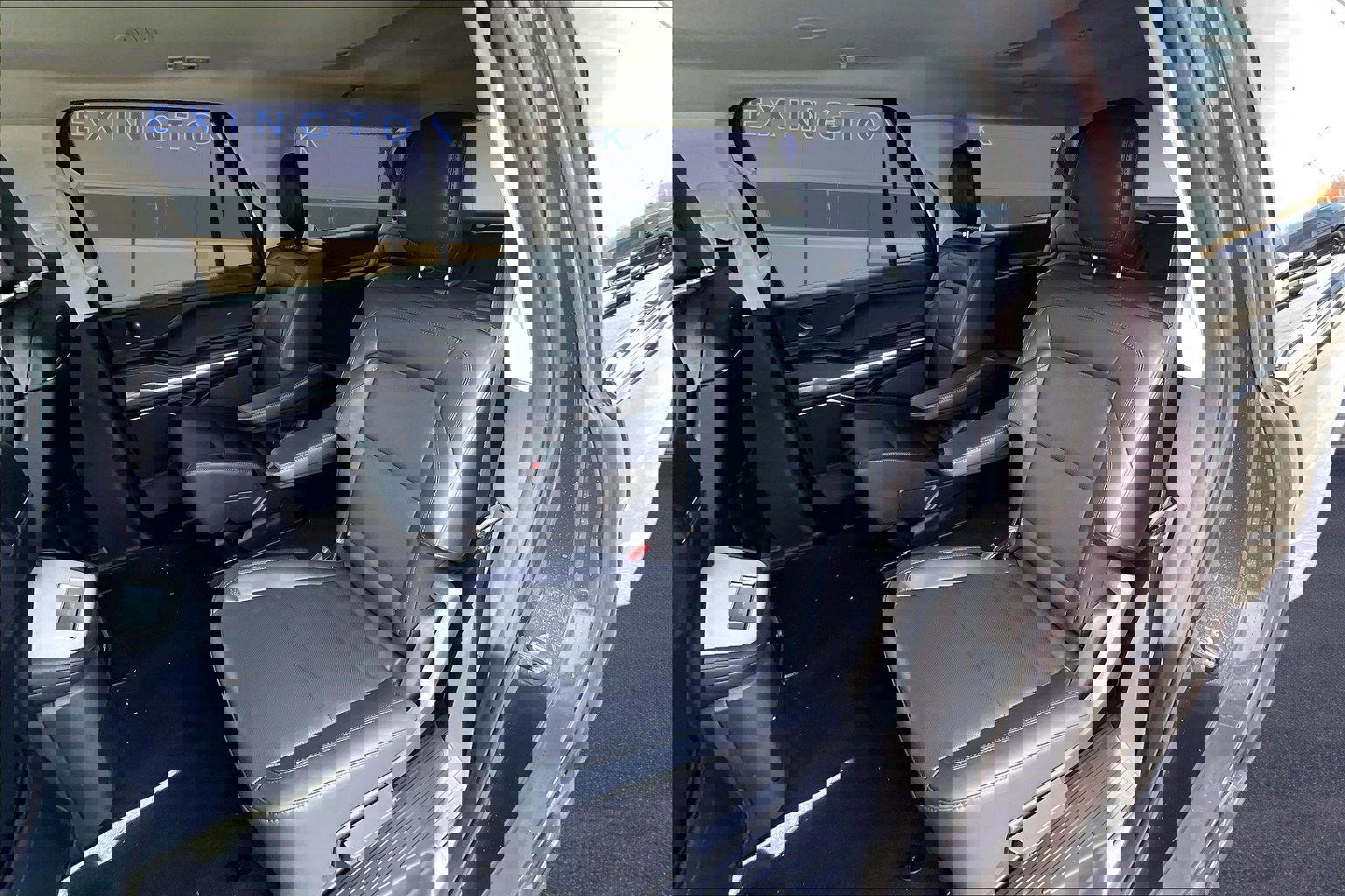 New 2026 Lincoln Navigator L Premier image 10