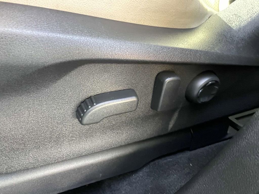 Used 2024 Subaru Ascent Limited image 16