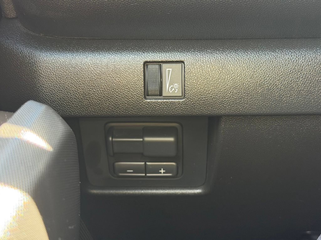 Used 2026 Chevrolet Colorado Trail Boss AWD/4WD image 11