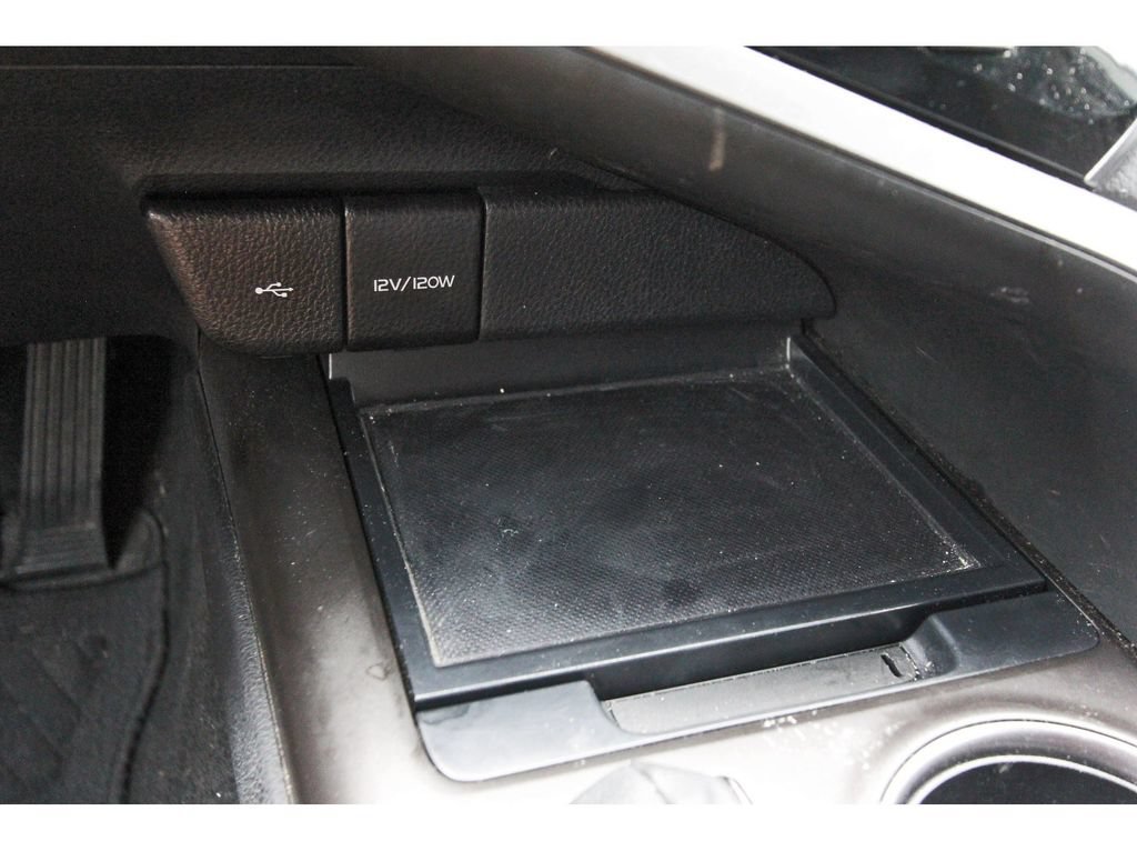 Used 2023 Toyota Camry SE FWD image 30
