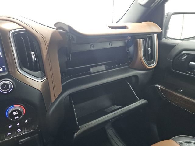 Used 2022 Chevrolet Silverado 1500 High Country w/ Technology Package image 30