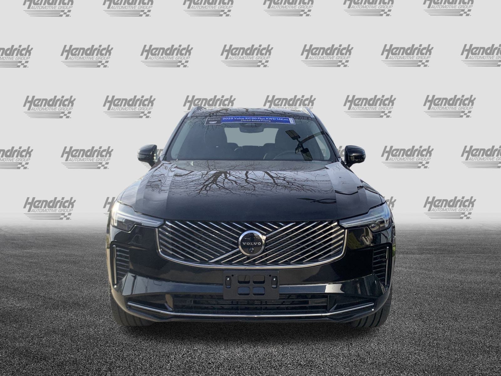 Used 2025 Volvo XC90 B5 Plus image 3