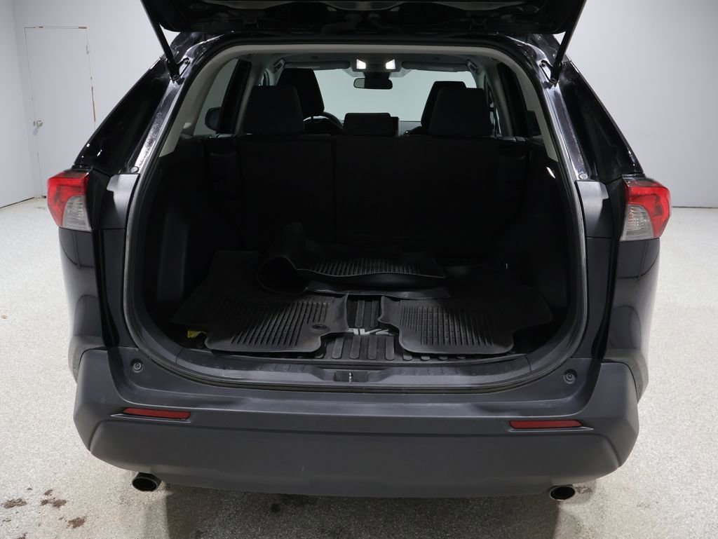Used 2024 Toyota RAV4 LE image 19