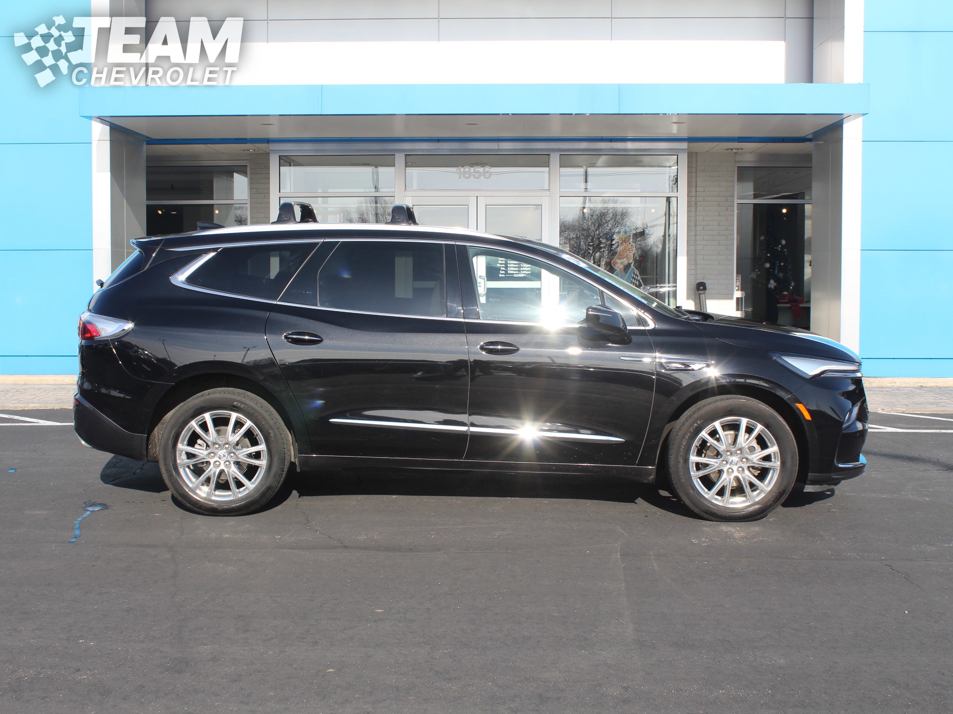 Certified 2024 Buick Enclave Essence w/ Experience Buick Package image 3
